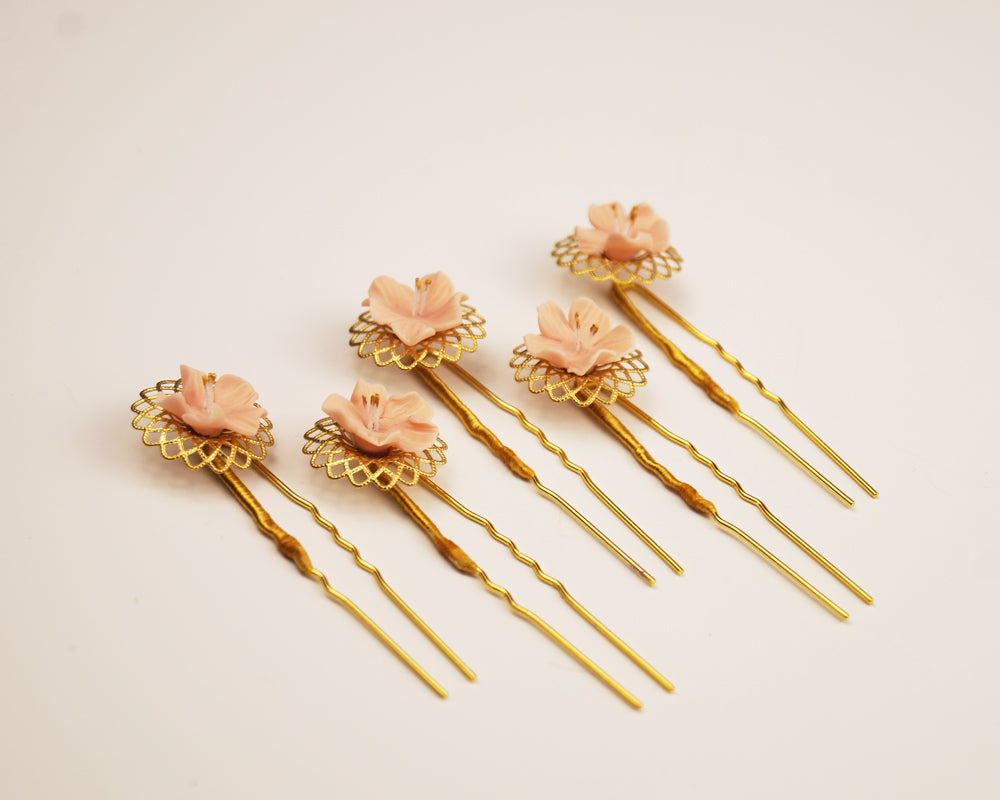 Horquillas para novia o invitada. "Flores rosas"