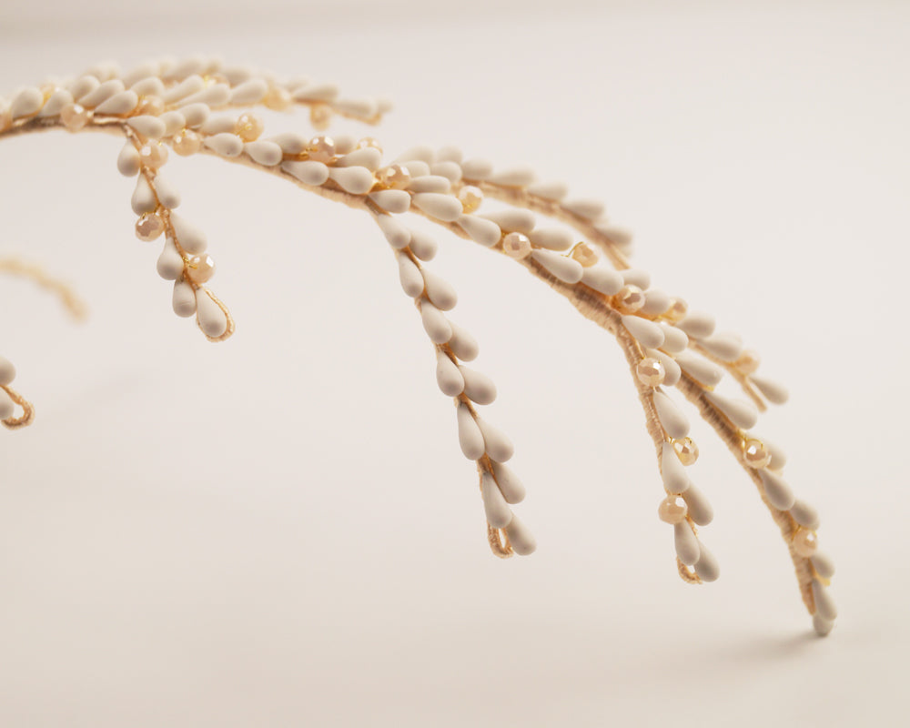 tocado cubre rayas pelo suelto